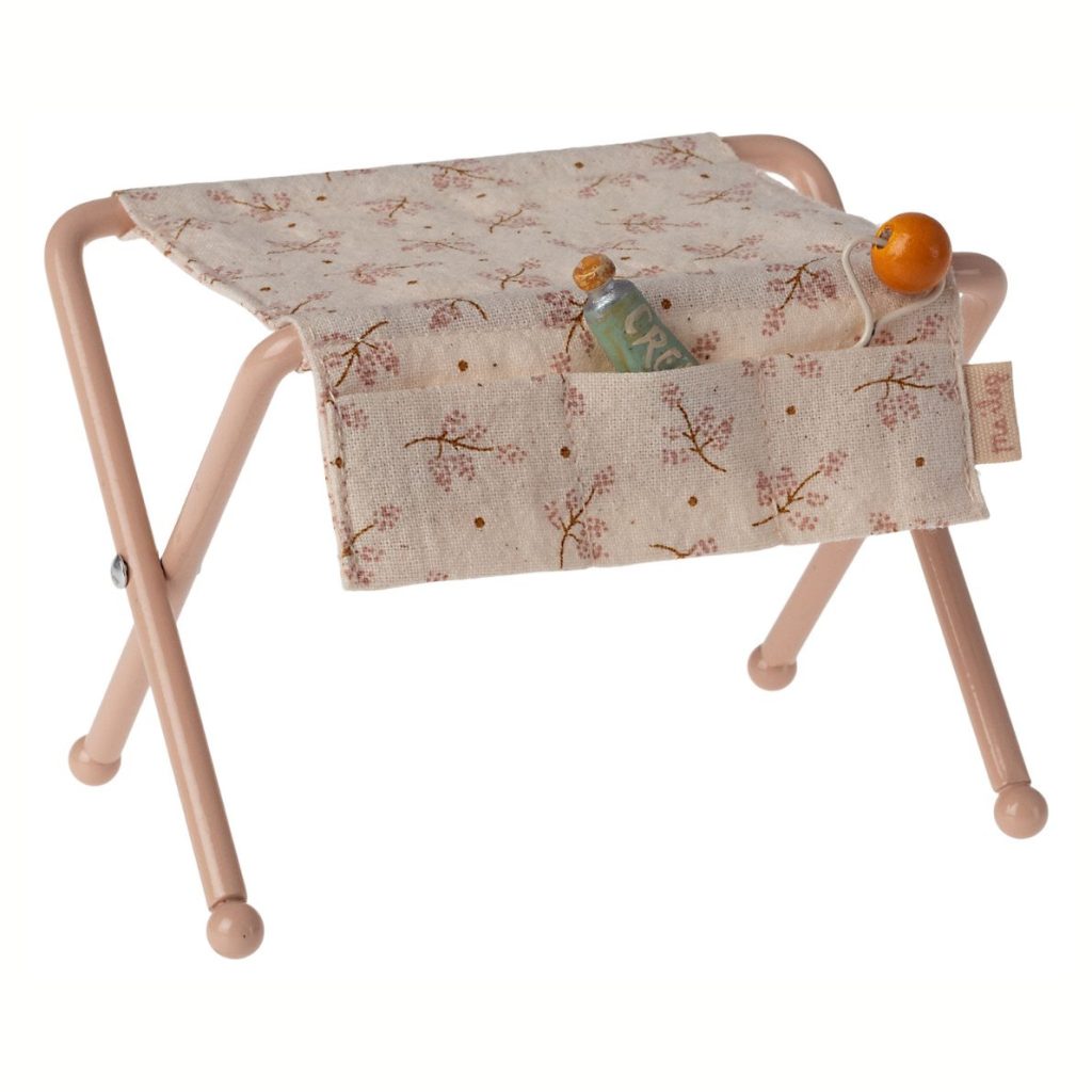 Maileg Nursery Table, Baby Mouse – Rose