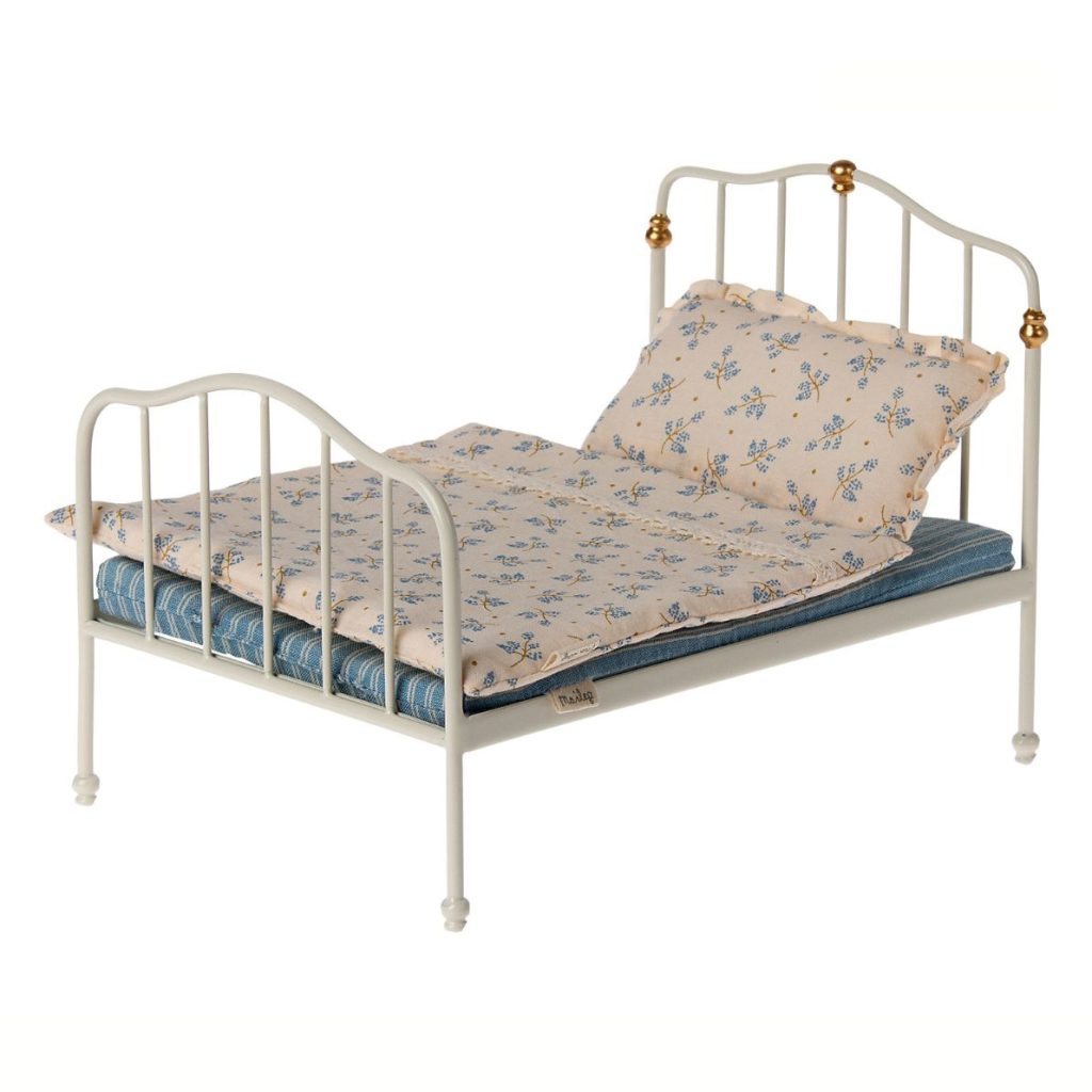 Maileg Bed, Mouse – Off white