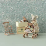Maileg Stroller, Baby mice – Rose