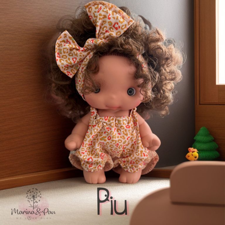 Marina & Pau Piu Curly Doll - 25 cm