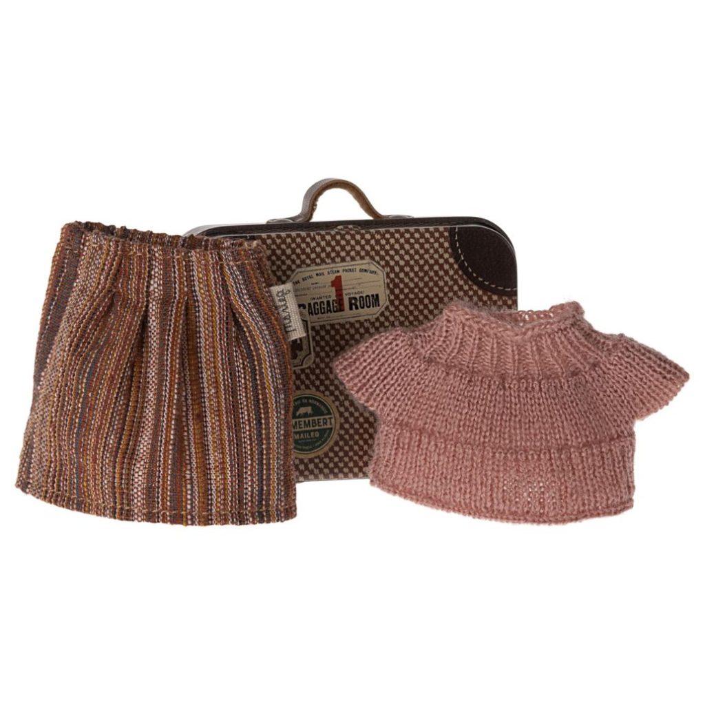 Maileg Knitted blouse and skirt in suitcase, Grandma mouse