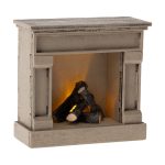 Maileg Fireplace, Mouse – Off white