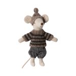 Maileg Winter mouse with ski set, Big brother – Grey