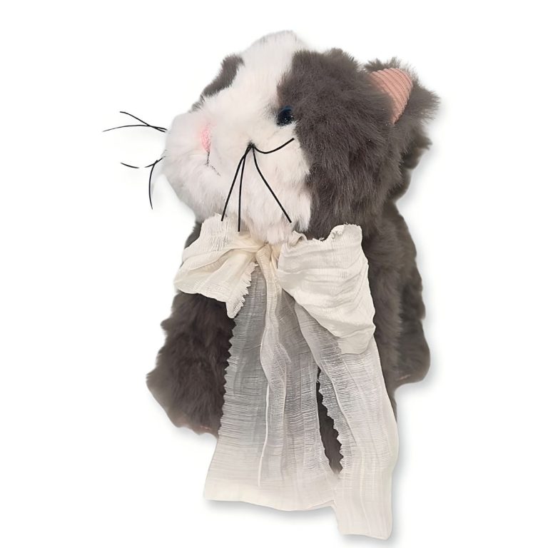 Marshyellow Mrrrcat, Bavarian Cream Scarf