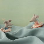 Maileg Beach mouse with float, Little sister – Flower