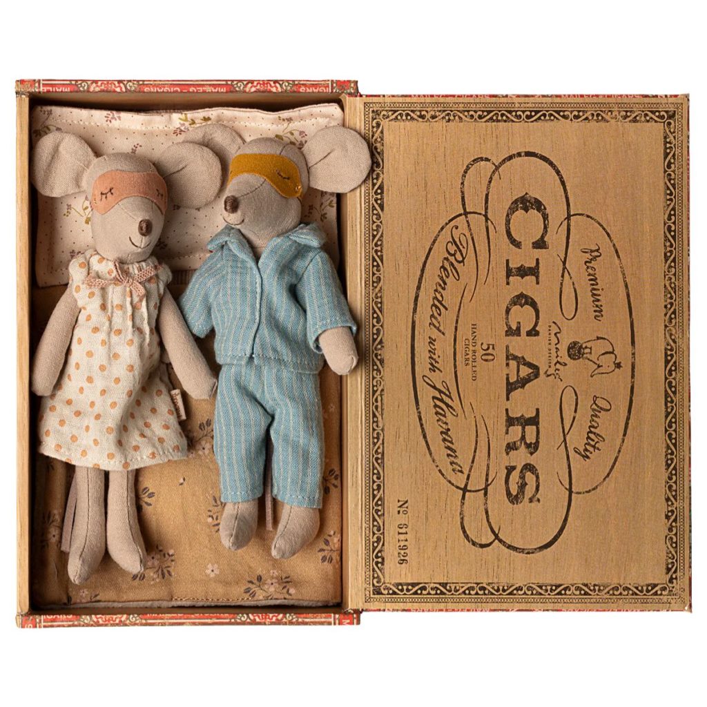 Maileg, Mum & Dad mice in cigarbox