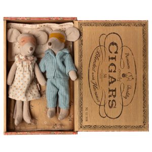 Maileg Mum And Dad Mice In Cigar Box
