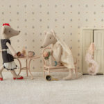 Maileg Beautician Mouse, Mum - Gallery Image