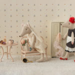 Maileg Beautician Mouse, Mum - Gallery Image